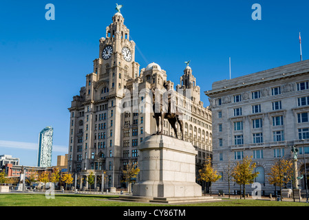 The Royal Liver building on the Liverpool pierhead with the equine statue of Edward V11 (7th) Stock Photo