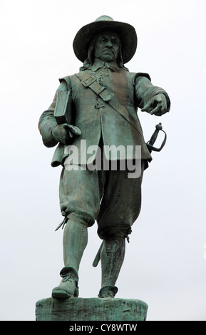 statue of Oliver Cromwell Lord Protector in market square St Ives Cambridgeshire England UK Stock Photo