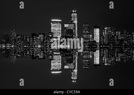 Black and white image of New York City's skyline at night. Stock Photo