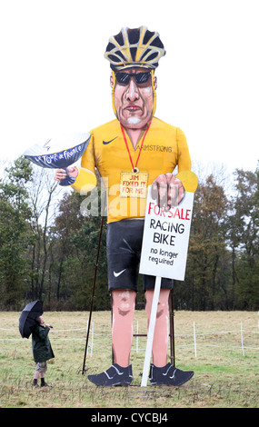 EDENBRIDGE BONFIRE SOCIETIES  EFFIGY OF AMERICAN CYCLIST LANCE ARMSTRONG 2012. PHOTO JAMIE MANN Stock Photo