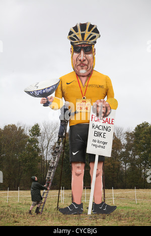 EDENBRIDGE BONFIRE SOCIETIES  EFFIGY OF AMERICAN CYCLIST LANCE ARMSTRONG 2012. PHOTO JAMIE MANN Stock Photo