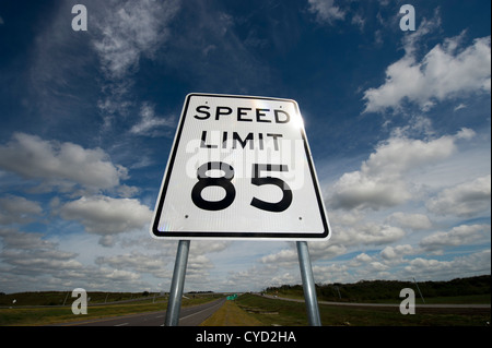 85-mile-per-hour sign on newly opened stretch of toll road State ...