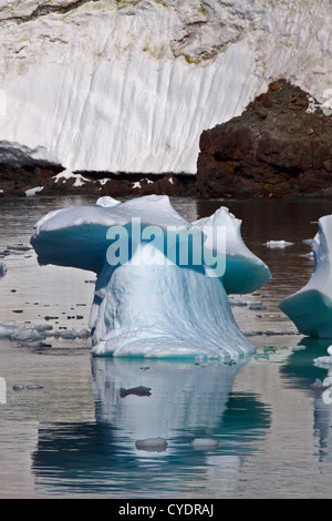 Mushroom shaped Icebergs in Lemaire Channel/Pleneau Island, Antarctic Peninsula Stock Photo