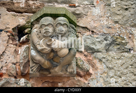 NOTTINGHAMSHIRE; NEWARK; OLLERTON; RUFFORD ABBEY; SCULPTURED FIGURES ON INNER WALL RUINS Stock Photo