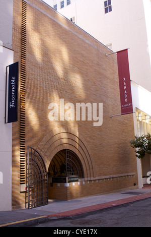 Xanadu Gallery with a Romanesque arch by the architect Frank Lloyd Wright, on Maiden Lane just off Union Square in San Francisco Stock Photo