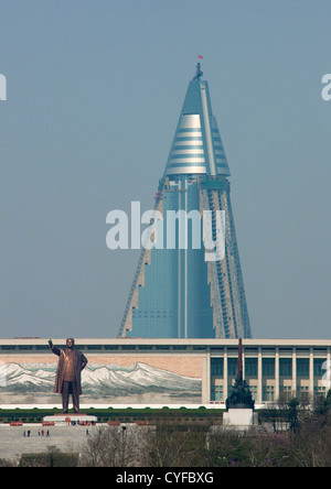 Kempinski Ryugyong Hotel, Hotel of Doom, Pyongyang, North Korea Stock Photo