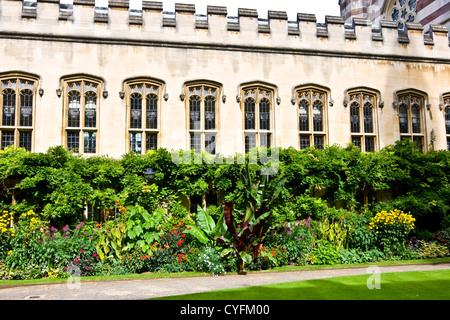 Balliol College Front Quadrangle gardens and chapel Oxford Oxfordshire England Europe Stock Photo