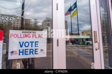 ARLINGTON, VIRGINIA, USA - Absentee voting sign for 2012 Presidential election at Arlington County Courthouse. Stock Photo