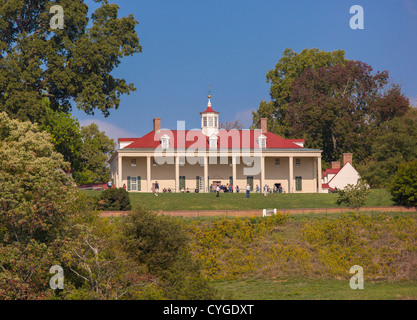 MOUNT VERNON, VIRGINIA, USA - historic home of George Washington, first President of United States, seen from Potomac River. Stock Photo