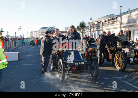 The London to Brighton Veteran Car run, participant No 295, 1903 Malicet et Blin crossing the finish line in  Brighton Stock Photo