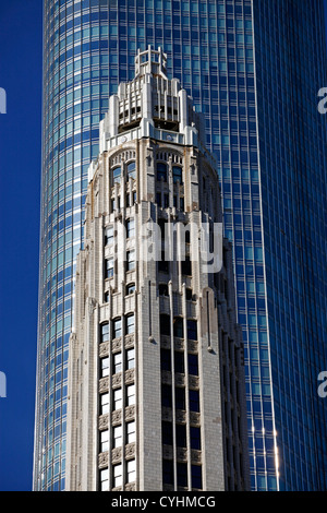 Old architecture of the Club Quarters Building against the new Trump International Hotel and Tower, Chicago, Illinois, America Stock Photo