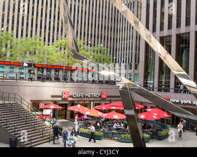 Cafe Metro,  McGraw Hill Building, 1221 6th Avenue, NYC Stock Photo