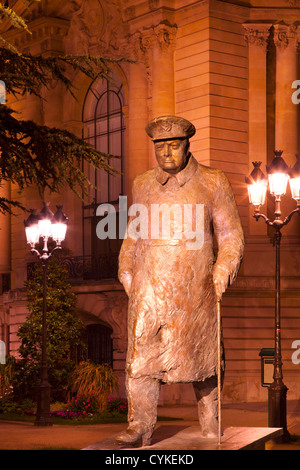 Bronze Winston Churchill statue in front of Petit Palais, Paris France Stock Photo