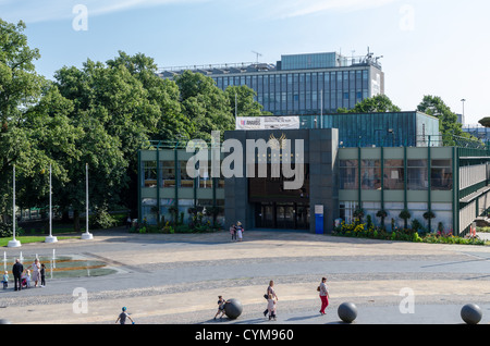 Coventry University School of Art and Design and The Alan Berry Lecture Theatre Stock Photo