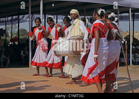 Tea tribes Performing Traditional Jumur Dance at Namdapha Eco Cultural Festival, Miao, Arunachal Pradesh, India Stock Photo