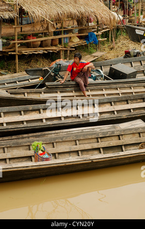 People arriving at Inle lake to sell goods Stock Photo