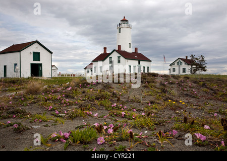 WA05777-00...WASHINGTON - The New Dungeness Lighthouse on the Dungeness Spit in the Strait of Juan de Fuca. Stock Photo