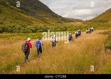 Walkers in Glen Ogle, Lochearnhead Stock Photo