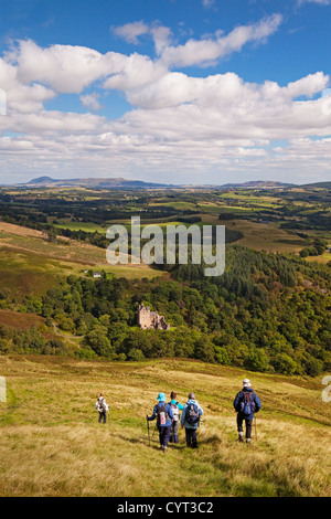 Walkers descending from King's Seat to Castle Campbell in Dollar Glen Stock Photo