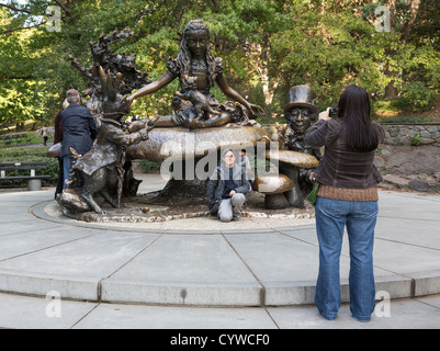 Alice in Wonderland statue, Central Park, Manhattan, New York City, USA Stock Photo