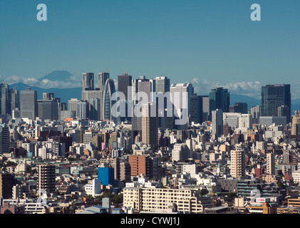 Shinjuku district skyline and Mount Fuji in background, Tokyo, Japan Stock Photo