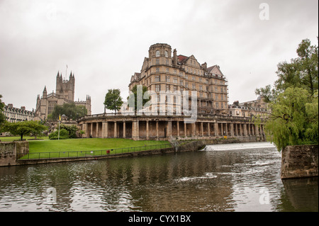 BATH, United Kingdom — A view of central Bath from the banks of the River Avon, Somerset, United Kingdom. In the background at left is Bath Abbey. Stock Photo