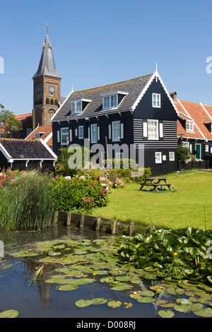 OLD BRIDGE MARKEN HOLLAND Stock Photo - Alamy