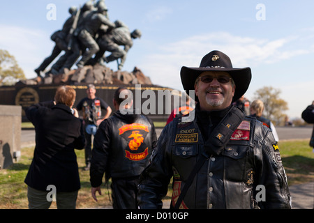 Band of Brothers USMC motorcycle riding club members pose for a picture in front of the Marine Corps Memorial Stock Photo