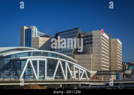 Philips Arena and CNN Center  Philips Arena is a multipurpose indoor arena located in Atlanta, Georgia. Stock Photo