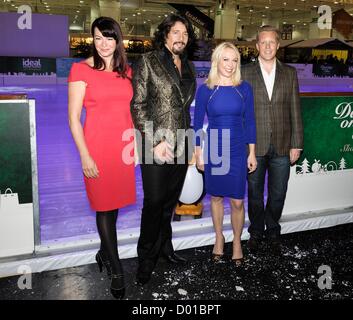 Suzi Perry, Laurence Llewelyn-Bowen, Jayne Torvill and Olly Smith launches the Ideal Home Show at Christmas on 14/11/2012 at Earls Court, London. Persons pictured: Suzi Perry, Laurence Llewelyn-Bowen, Jayne Torvill and Olly Smith. Picture by Julie Edwards Stock Photo