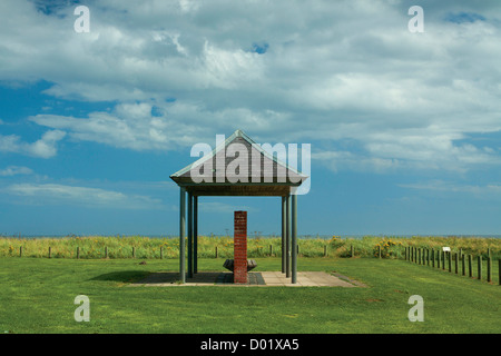 The Lowry Shelter, painted by LS Lowry as 'On the Sands', Berwick-upon-Tweed, Northumberland Stock Photo