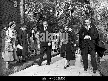 Queen Elizabeth and Prince Philip at Shrewsbury School 1952 Stock Photo