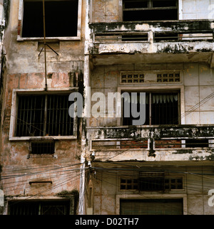 Documentary Photography - Slum housing in Phnom Penh in Cambodia in ...