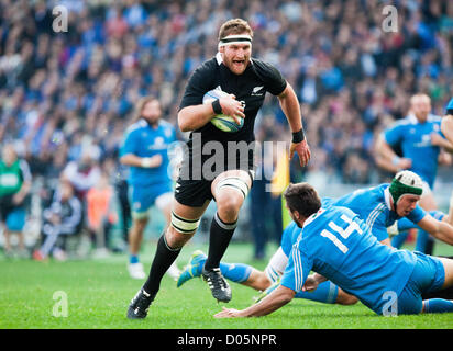 Saturday, Nov. 17th 2012. Olympic stadium, Rome. Italy. International Rugby test match Italy v. New Zealand.  - New Zealand captain Kieran Read scores the first try for the All Blacks in the 24th minute. Stock Photo