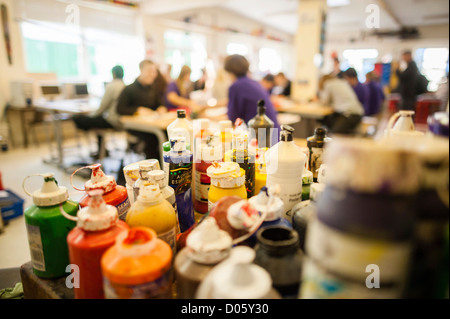 pupils in secondary school art lesson Stock Photo - Alamy