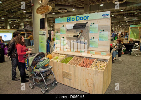 Los Angeles, California, USA. 17th November 2012. The Los Angeles Green Festival was held on November 17, 2012 at the LA Convention Center.  The Festival featured hundreds exhibitors and community environmental organizations, dozens of speakers, demonstrations at do it yourself seminars and many activities for children and adults alike. Los Angeles, California, USA Stock Photo