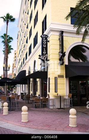 Bar Louie restaurant in West Palm Beach Florida Stock Photo