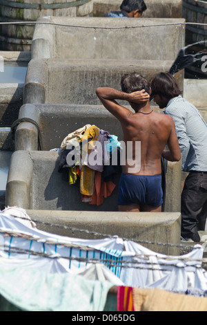 Launderers at Work in the open Air Laundry of Dhobi Ghat in Mumbai ...