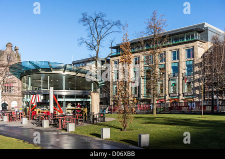 Razzo Coffee Bar in St. Andrew Square Edinburgh Scotland with Harvey Nichols store right Stock Photo