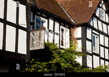 The half timbered 14th century New Inn in Pembridge village Herefordshire England UK Stock Photo