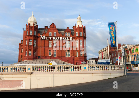Blackpool, Lancashire - the Metropole Hotel, the only one positioned between the road and the beach. Stock Photo