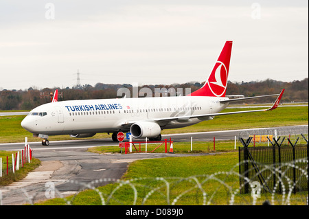 Turkish Airlines Boeing 737-9F2(ER) Airliner TC-JYF Taxiing at Manchester International Airport England United Kingdom UK Stock Photo