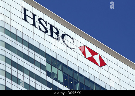 LONDON HEADQUARTERS OF THE BANK HSBC FINANCIAL DISTRICT OF CANARY WHARF LONDON ENGLAND GREAT BRITAIN UNITED KINGDOM Stock Photo