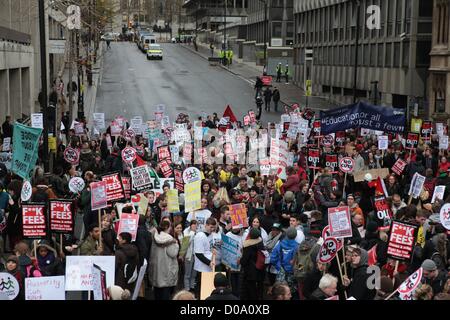 London, UK. 21 November 2012. Thousands of students marched through ...