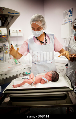 WEIGHT, PREMATURE BABY Stock Photo