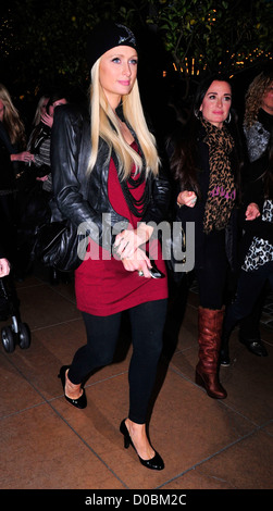 Paris Hilton leaving La Piazza restaurant after having dinner at The Grove Los Angeles, California, USA - 04.12.10 Stock Photo