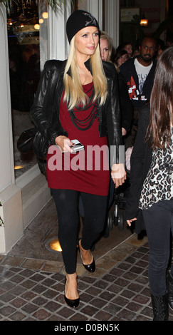 Paris Hilton leaving La Piazza restaurant after having dinner at The Grove Los Angeles, California, USA - 04.12.10 Stock Photo