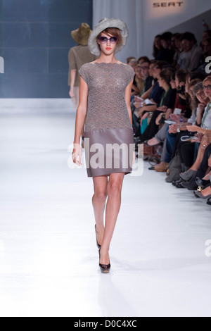 Model Lisbon Fashion Week – Spring/Summer 2012 - Alexandra Moura ...