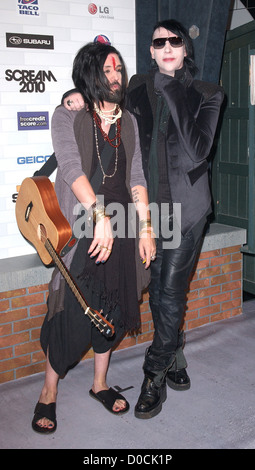 Twiggy Ramirez and Marilyn Manson Spike TV's 'Scream 2010 Awards' at the Greek Theater - Arrivals Los Angeles, California - Stock Photo