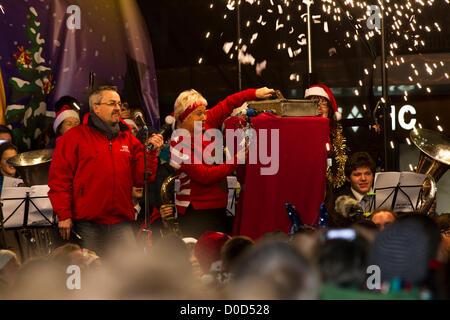 2012-11-22. Abington Street, Northampton. UK . Denise Welch turned on the towns Christmas lights this evening. Stock Photo